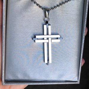 Men’s Cross Pendant Necklace in Stainless Steel